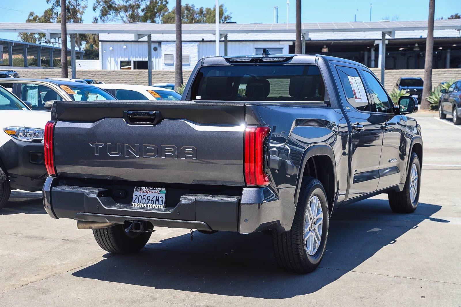 Used 2022 Toyota Tundra SR5 w/ SR5 Premium Package RWD image 5