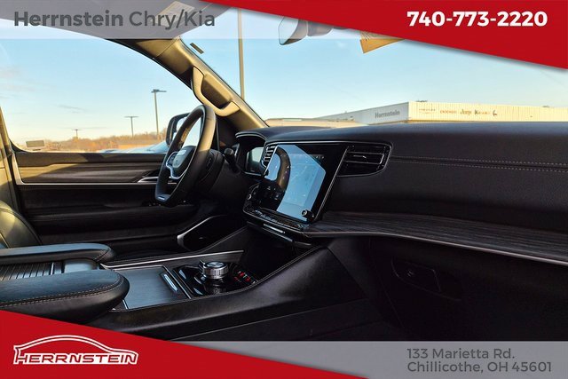 Used 2024 Jeep Wagoneer L Series II w/ Flexible Seating Group image 29