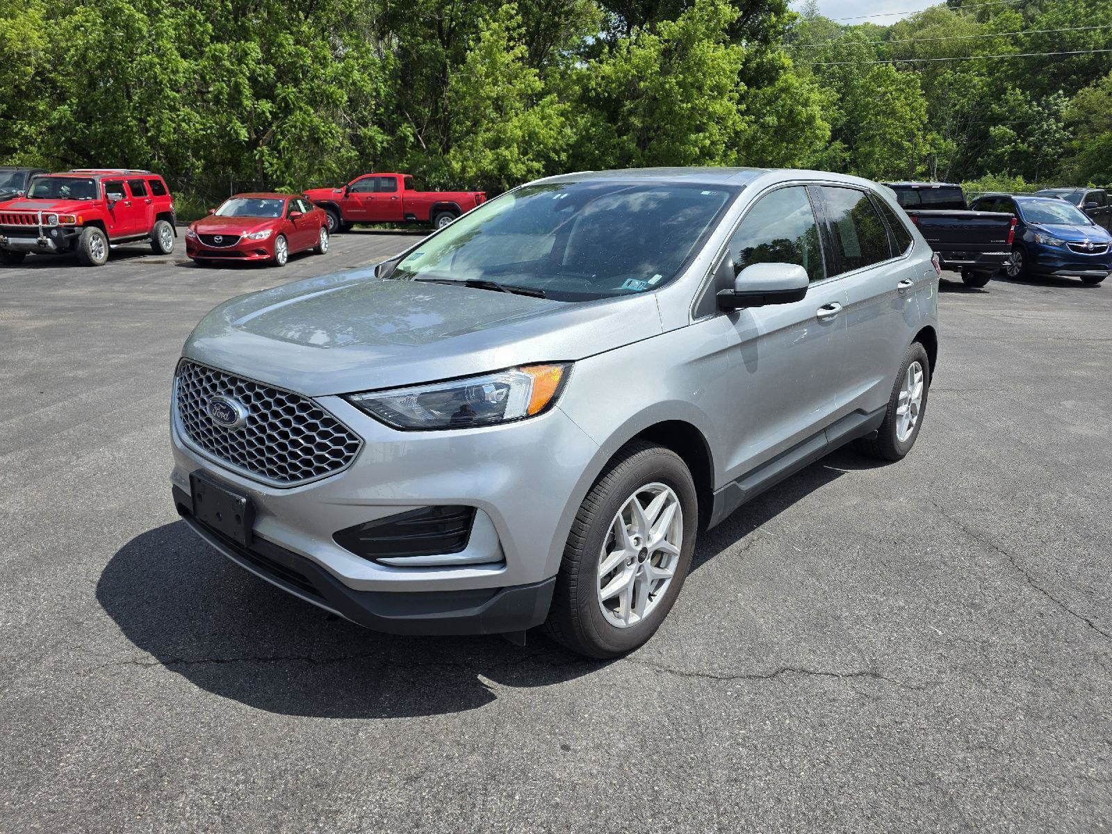 Used 2023 Ford Edge SEL AWD/4WD image 3