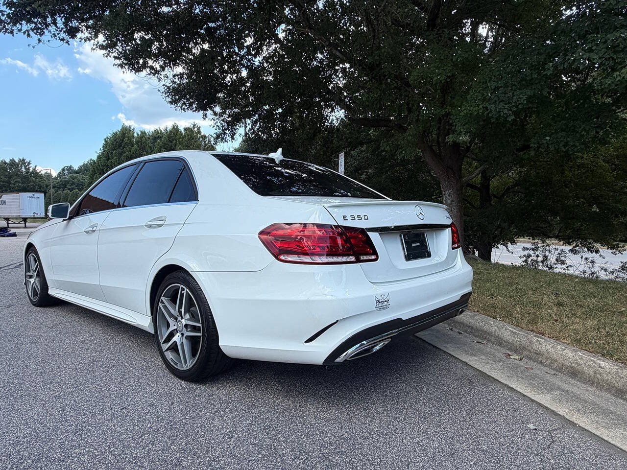 Used 2014 Mercedes-Benz E 350 4MATIC Sedan w/ Premium 1 Package image 10