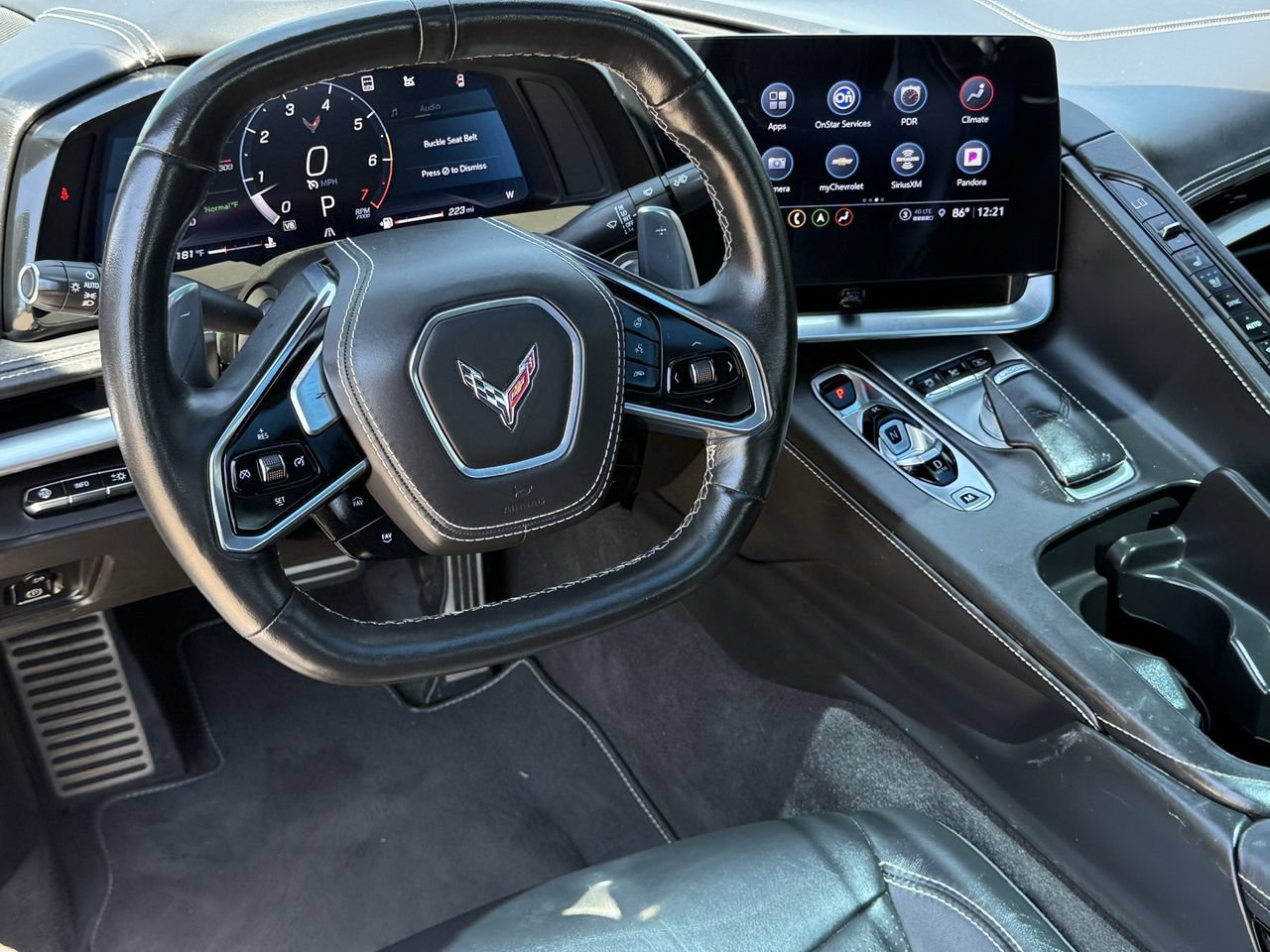 Used 2022 Chevrolet Corvette Stingray Premium Cpe w/ Z51 Performance Package RWD image 10