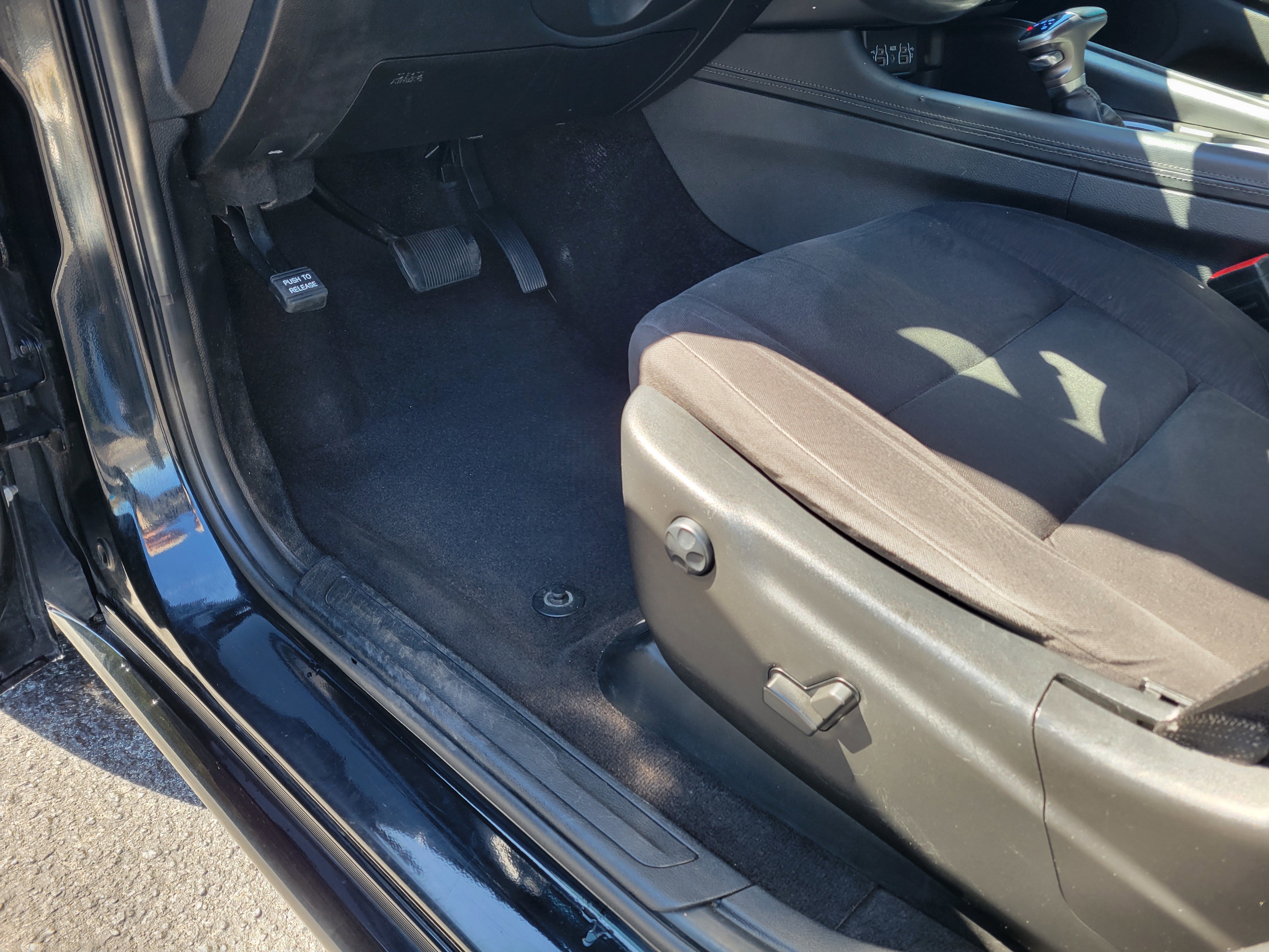 Used 2022 Dodge Durango SXT w/ Blacktop Package image 23