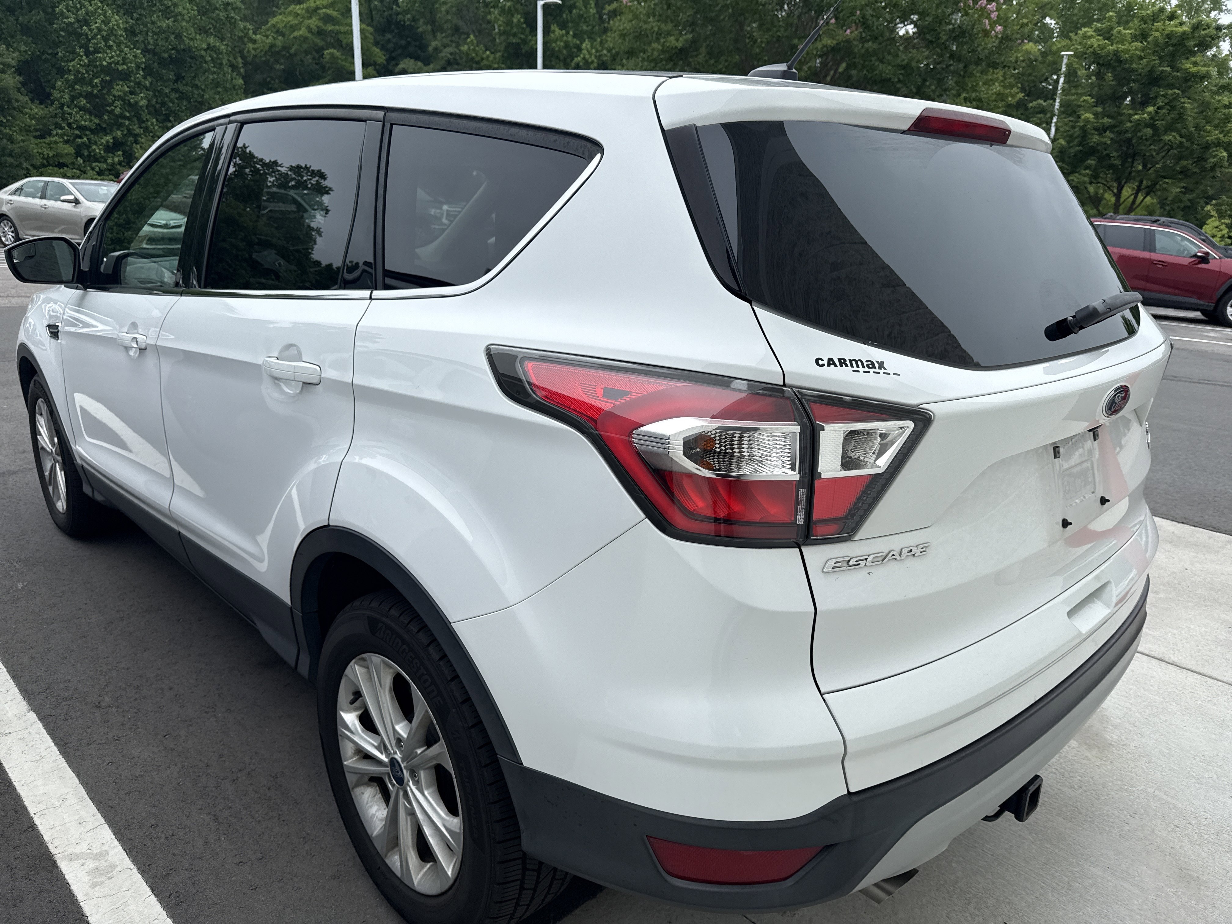 Used 2017 Ford Escape SE FWD image 6