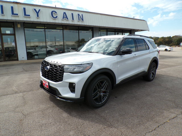 New 2026 Ford Explorer ST-Line image 3