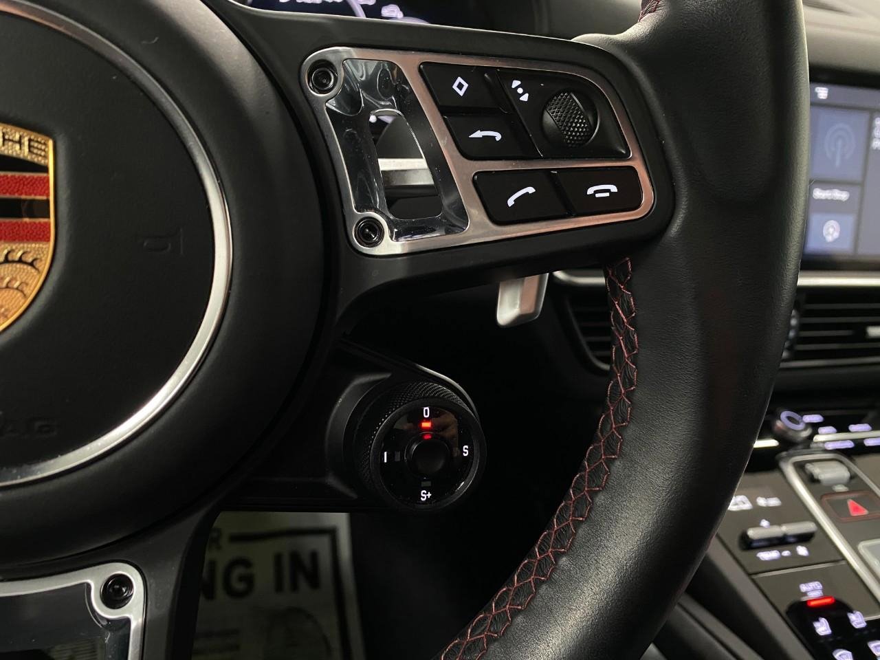Used 2019 Porsche Cayenne Turbo image 22