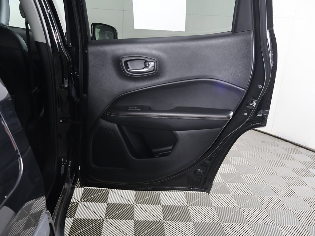 Used 2019 Jeep Compass Latitude w/ Cold Weather Group AWD/4WD image 22