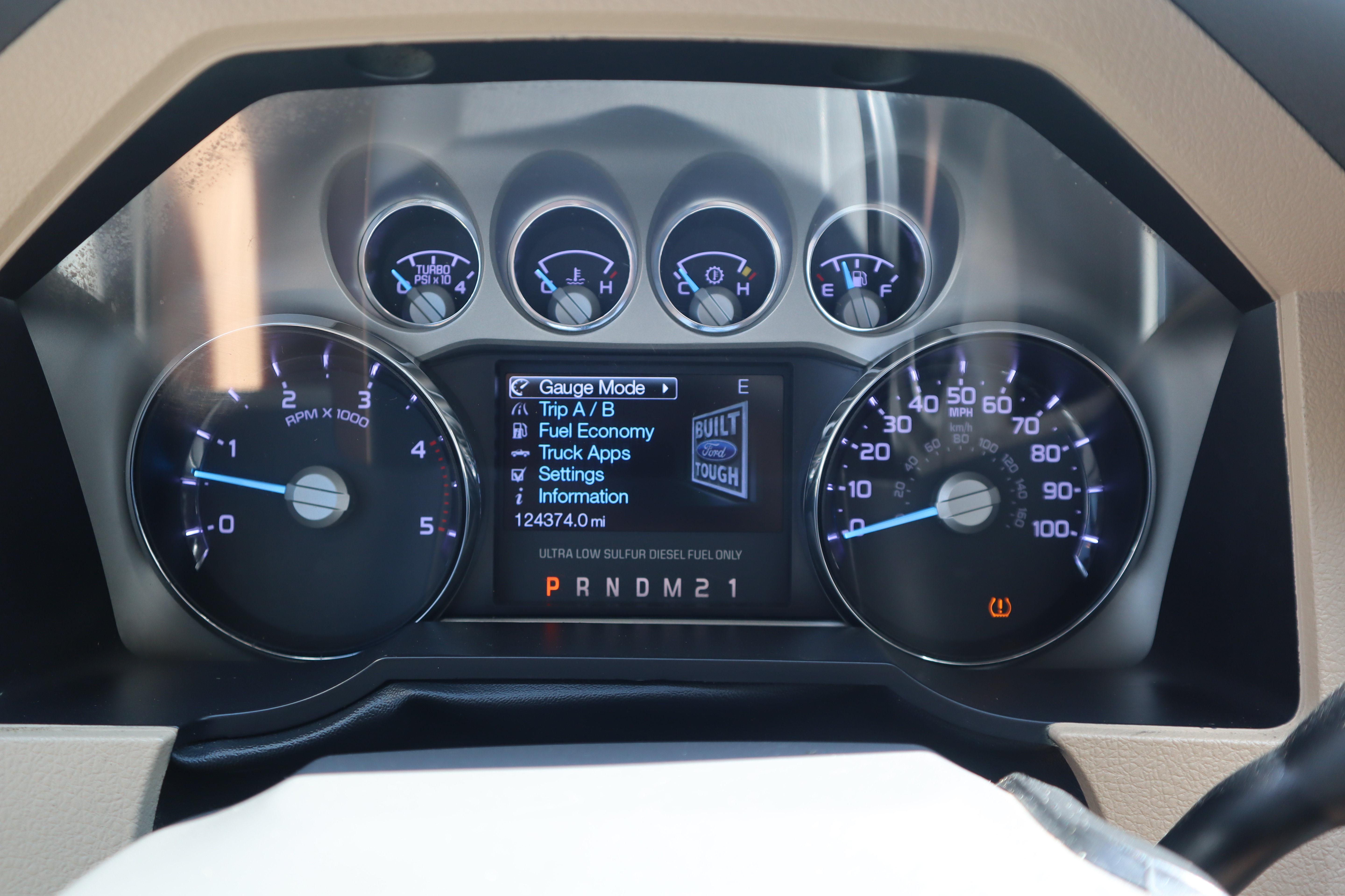 Used 2015 Ford F350 Lariat w/ Lariat Interior Package AWD/4WD image 18