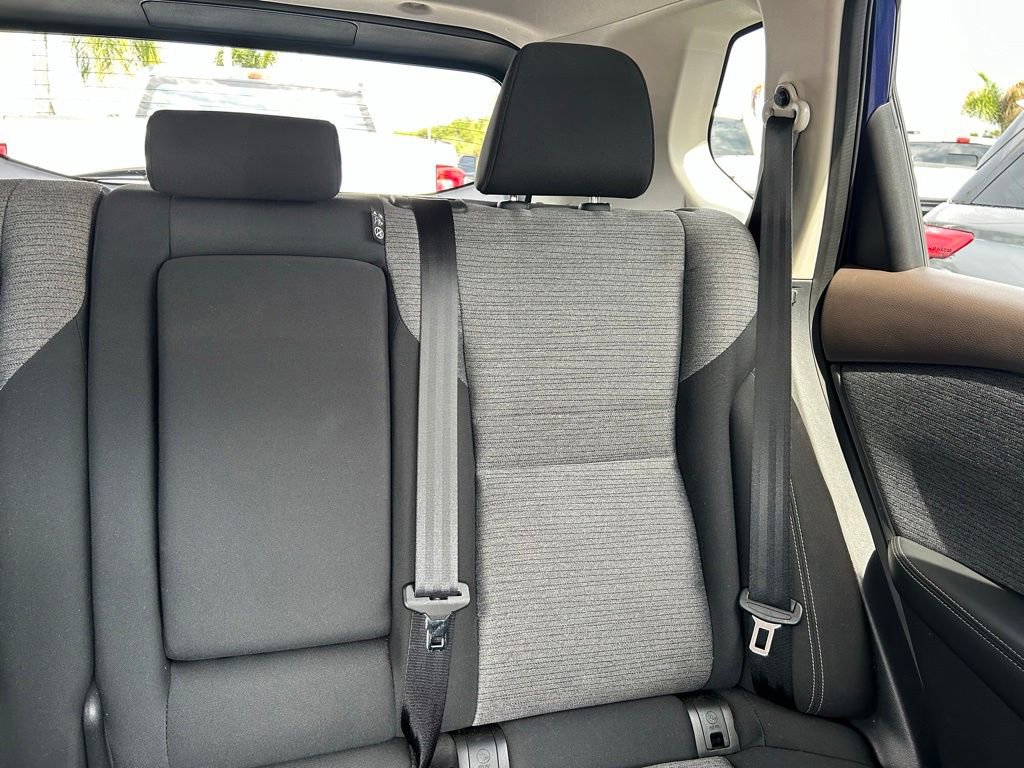 Used 2021 Nissan Rogue S FWD image 14