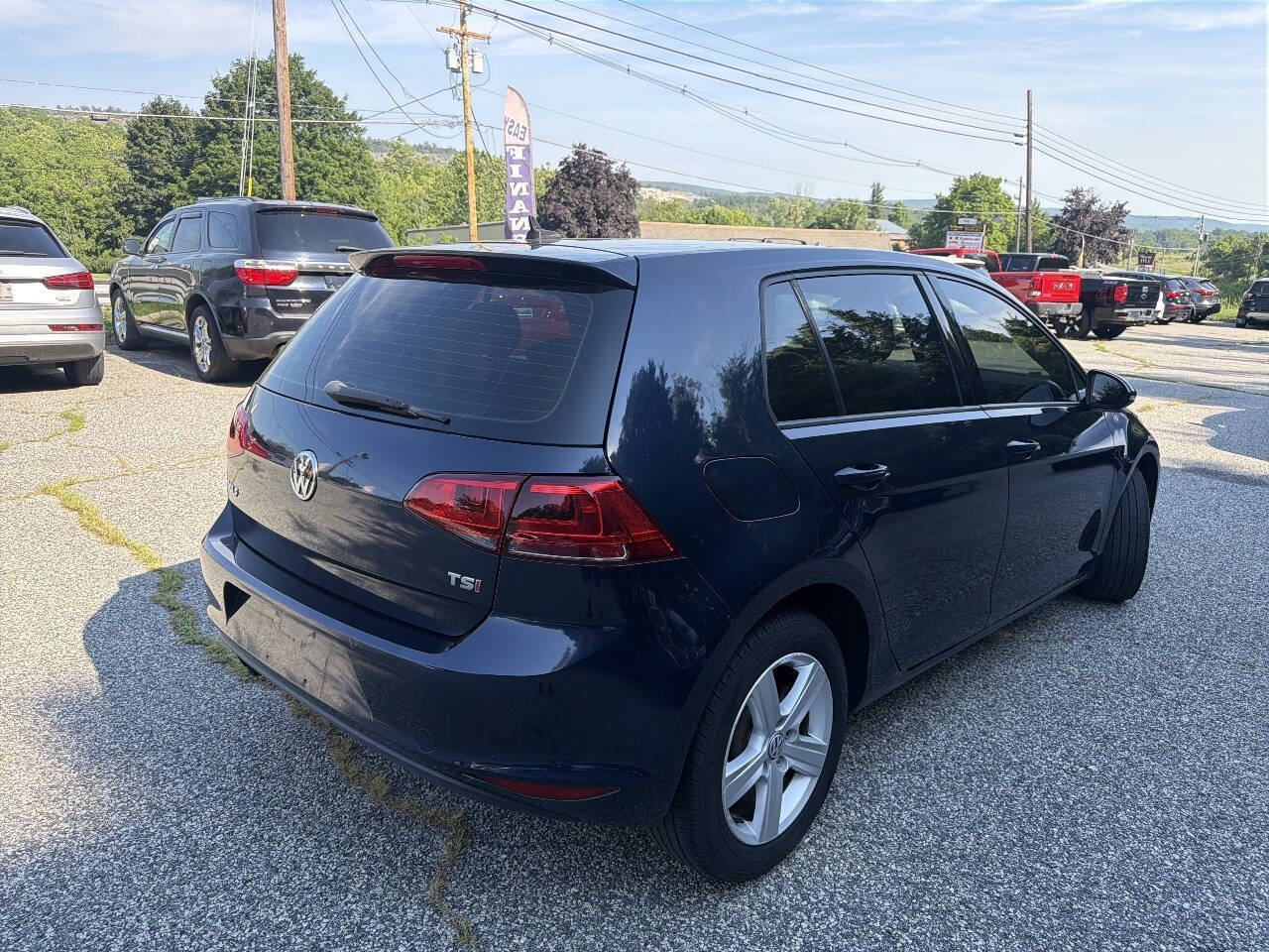 Used 2017 Volkswagen Golf Wolfsburg Edition FWD image 6