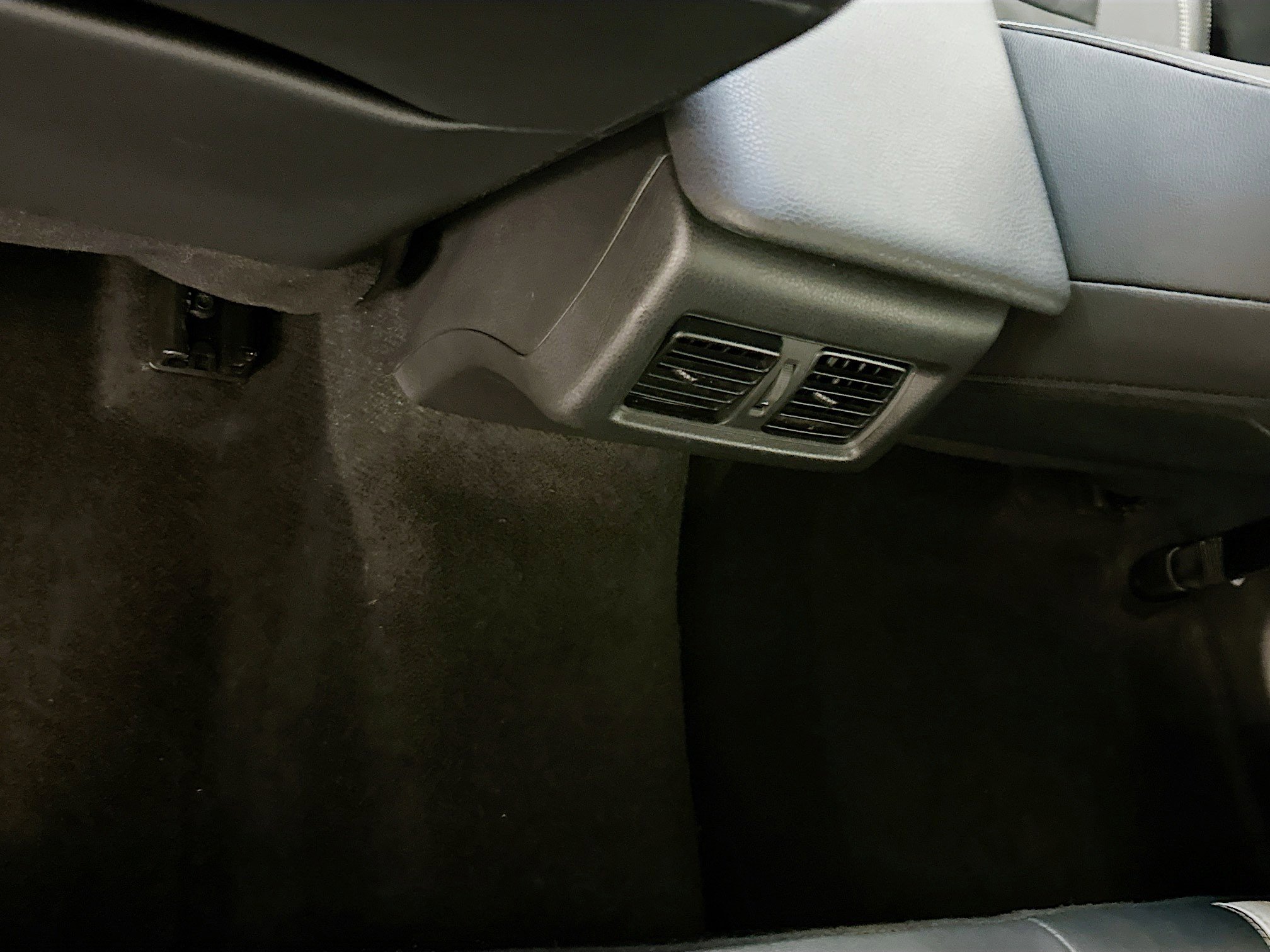 Used 2025 Toyota Camry SE FWD image 28