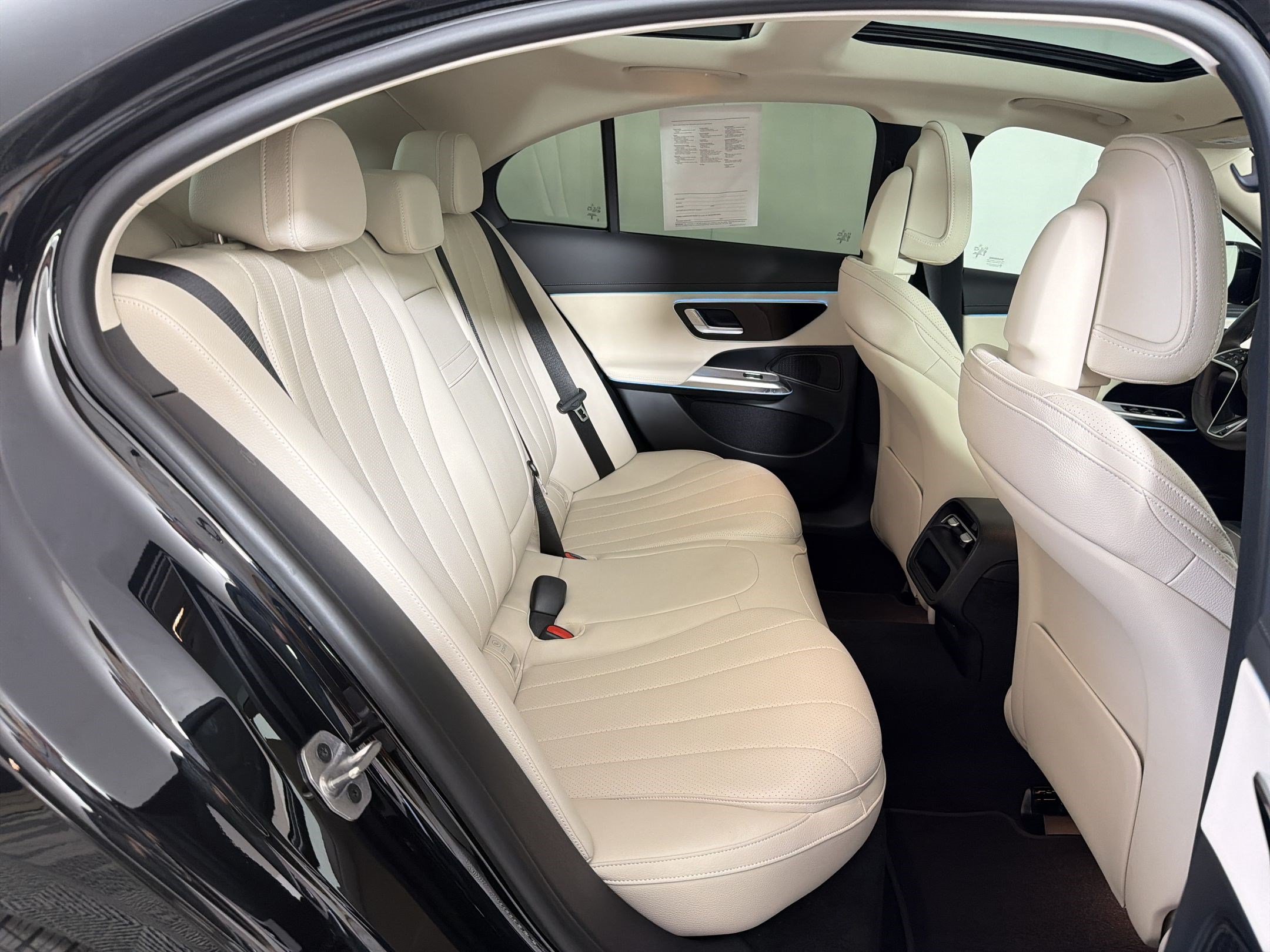 Certified 2025 Mercedes-Benz E 350 4MATIC Sedan image 30