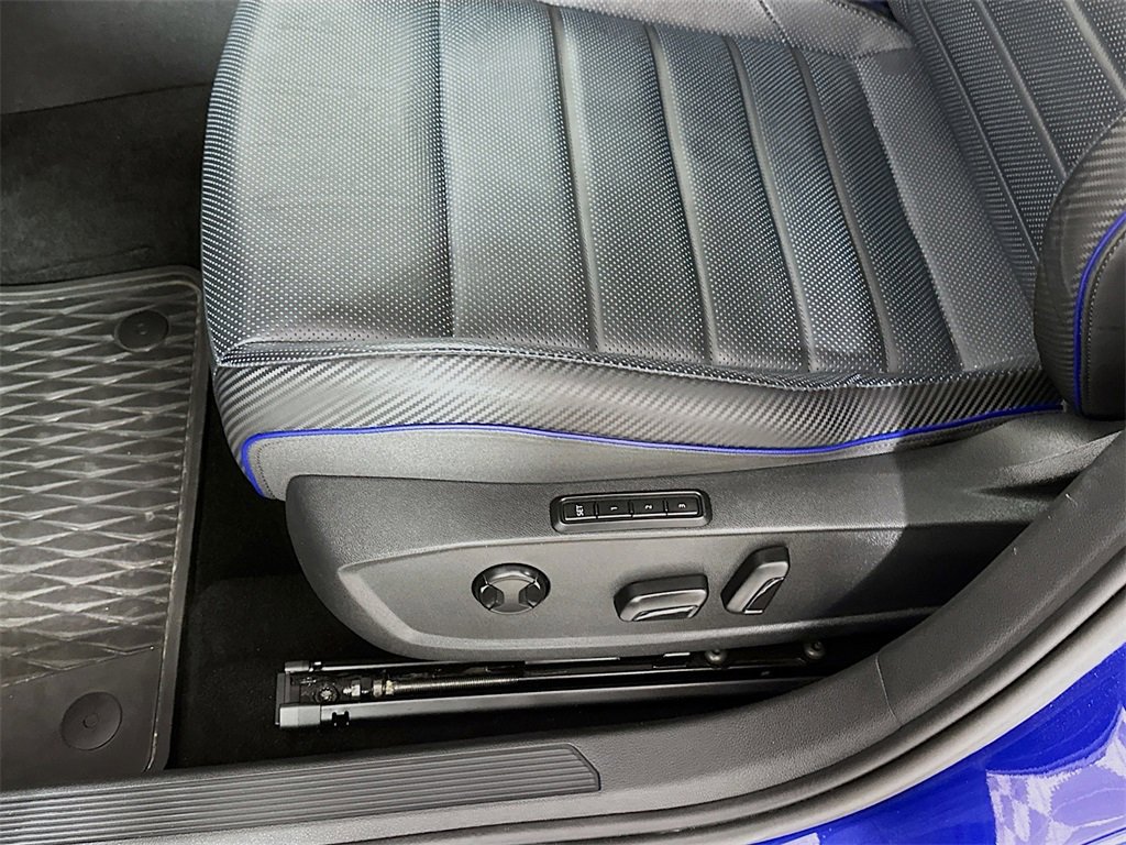 Certified 2024 Volkswagen Golf R image 9
