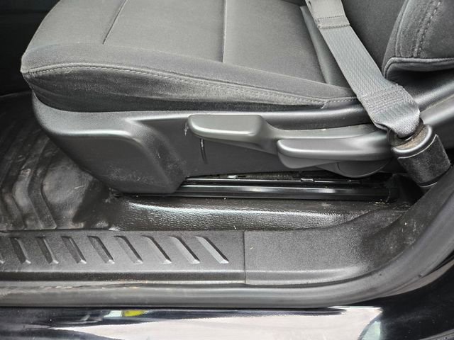 Used 2023 Chevrolet Colorado W/T image 13