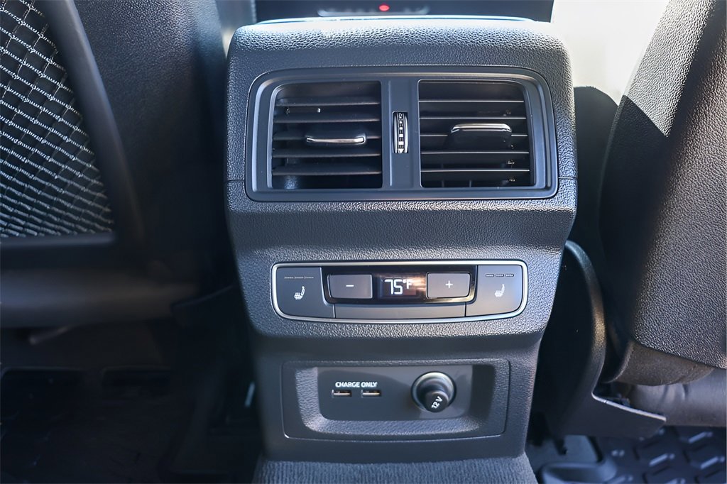 Used 2023 Audi SQ5 Prestige w/ Prestige Package image 24