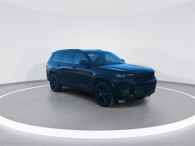 Used 2024 Jeep Grand Cherokee L Laredo image 2