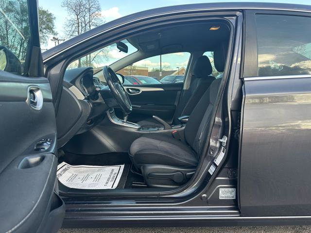 Used 2015 Nissan Sentra SV w/ Navigation Package image 10