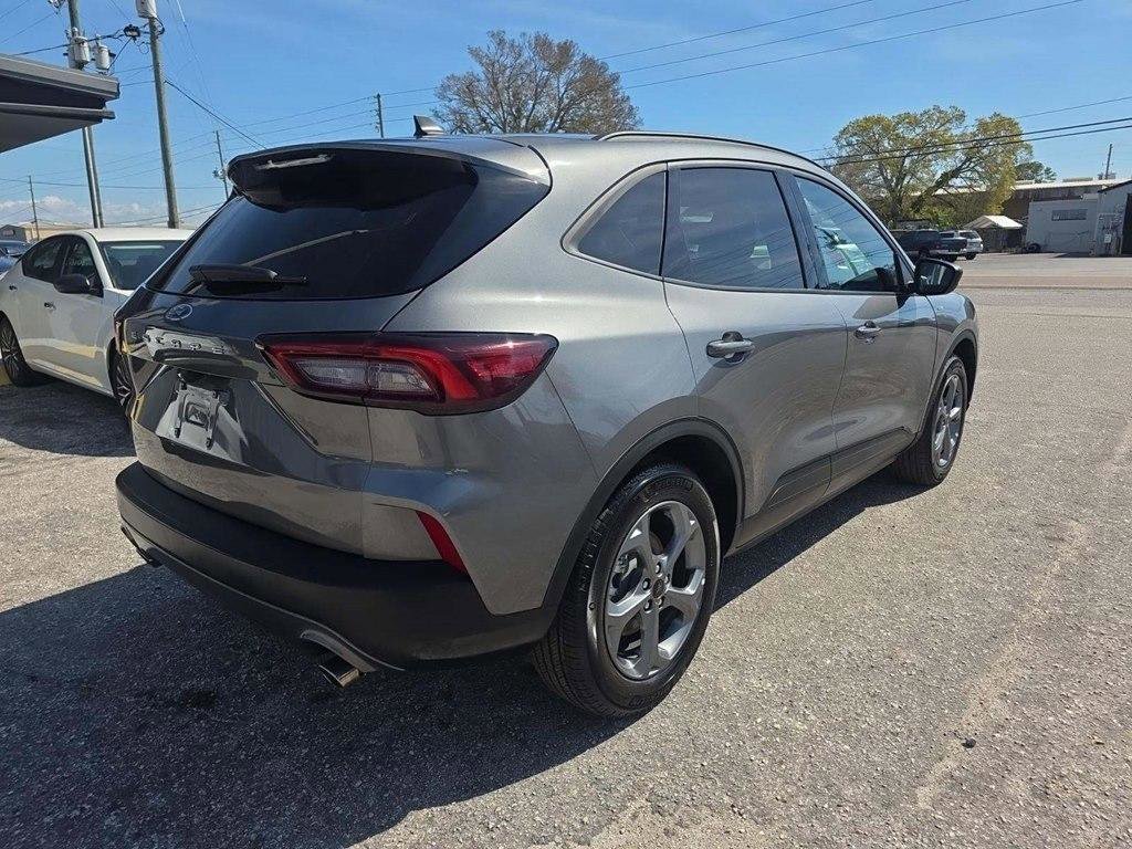 Used 2026 Ford Escape ST-Line image 4