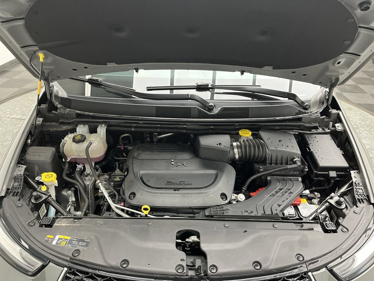 Used 2025 Chrysler Pacifica Select FWD image 28