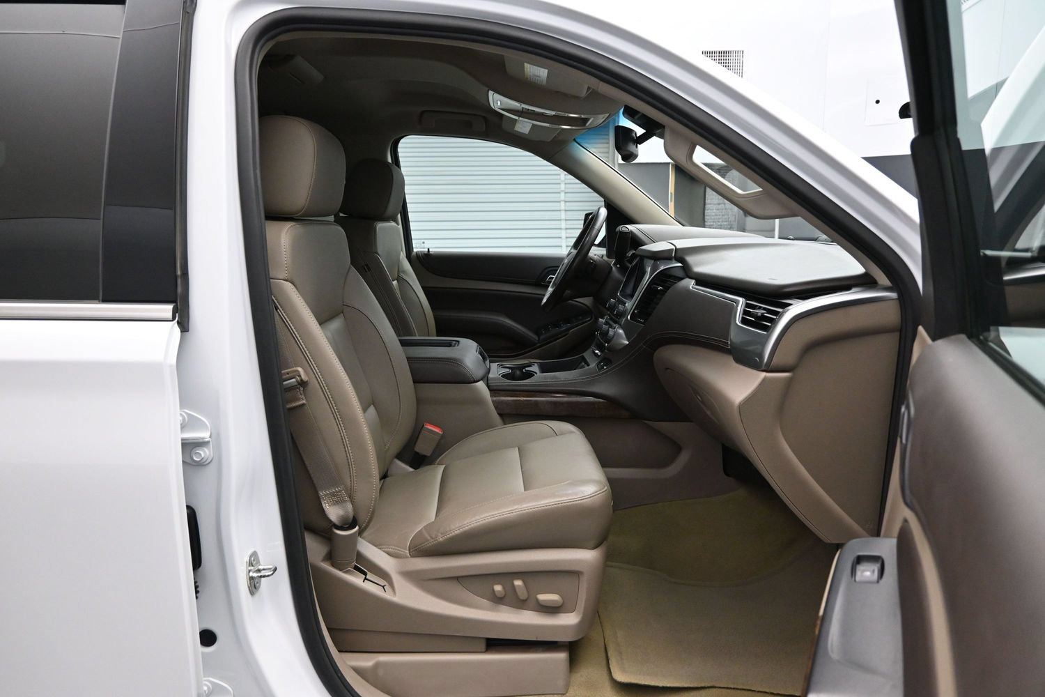 Used 2016 Chevrolet Tahoe LT w/ LT Signature Package RWD image 13