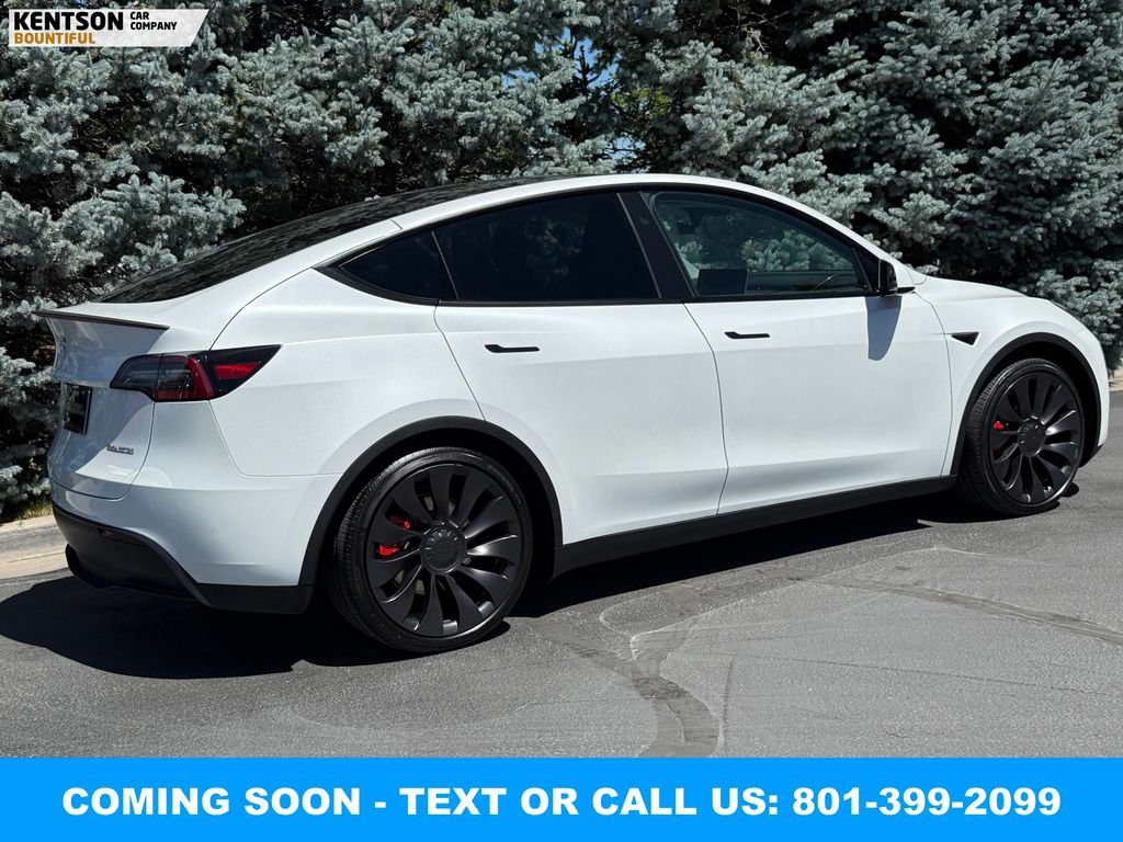 Used 2024 Tesla Model Y Performance AWD/4WD image 9