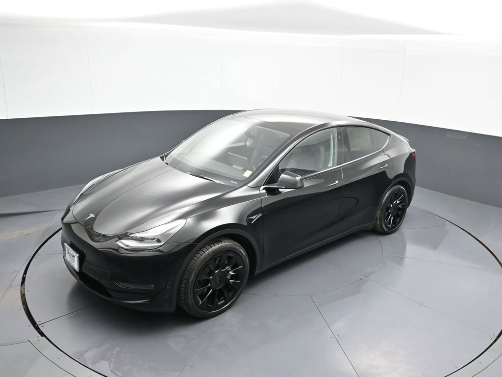 Used 2023 Tesla Model Y Long Range image 35