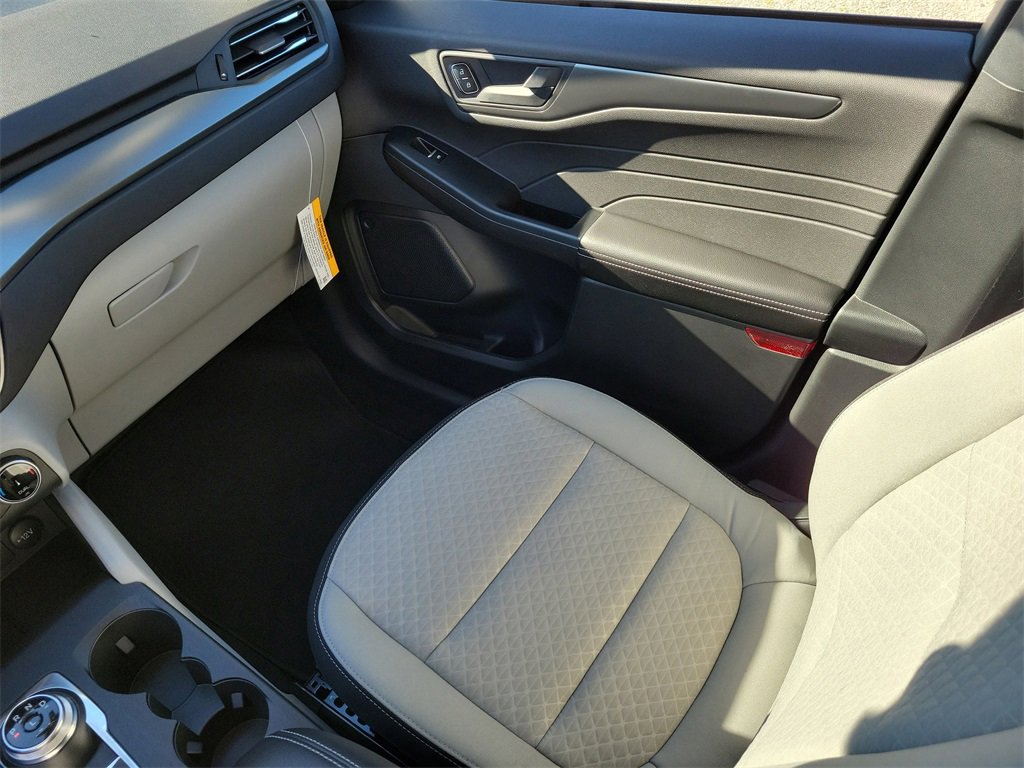 New 2026 Ford Escape Active image 14