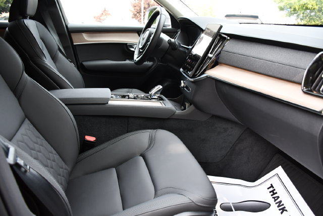New 2026 Volvo XC90 B6 Plus w/ Protection Package Premier AWD/4WD image 30