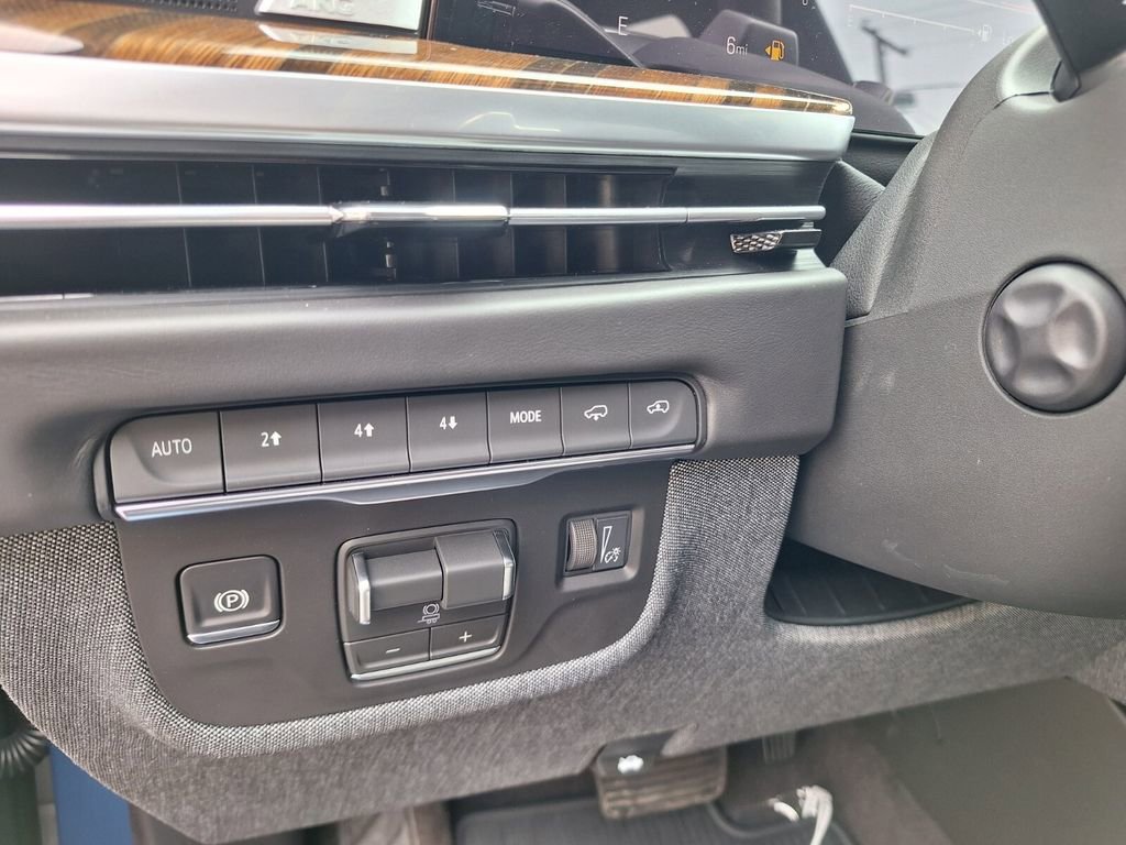 New 2026 Cadillac Escalade Platinum Luxury w/ LPO, Radiant Package image 23