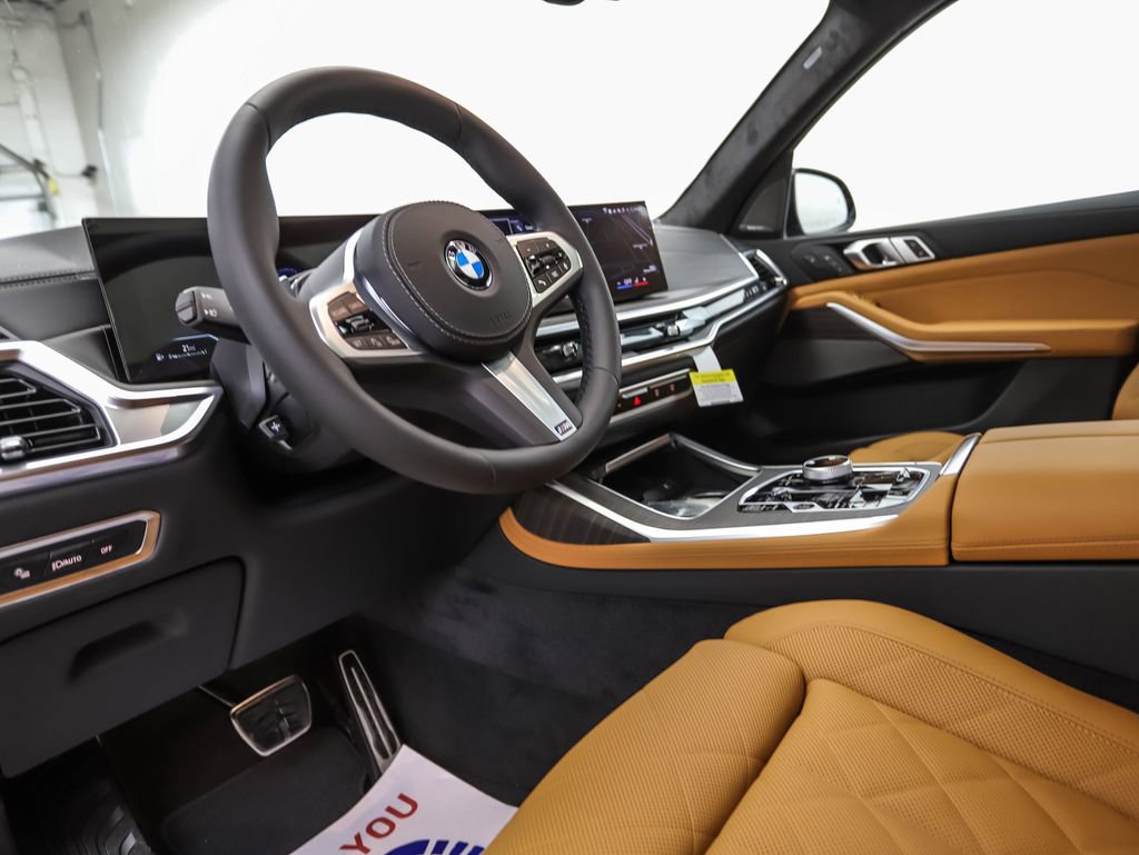 Used 2025 BMW X7 xDrive40i w/ Executive Package image 10