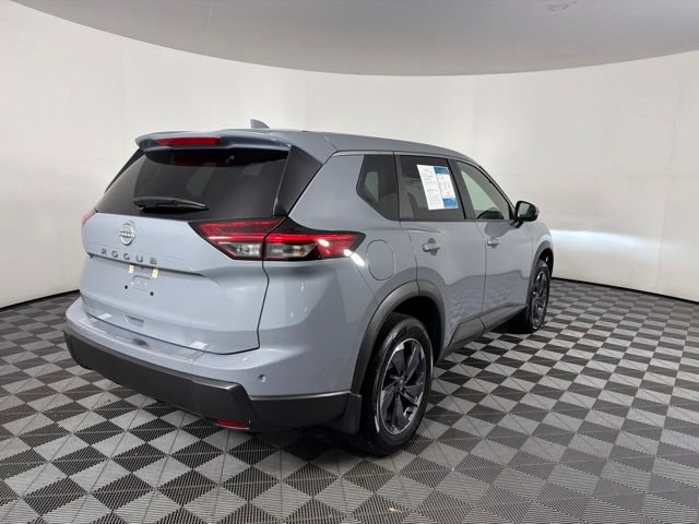 Certified 2026 Nissan Rogue SV FWD image 8