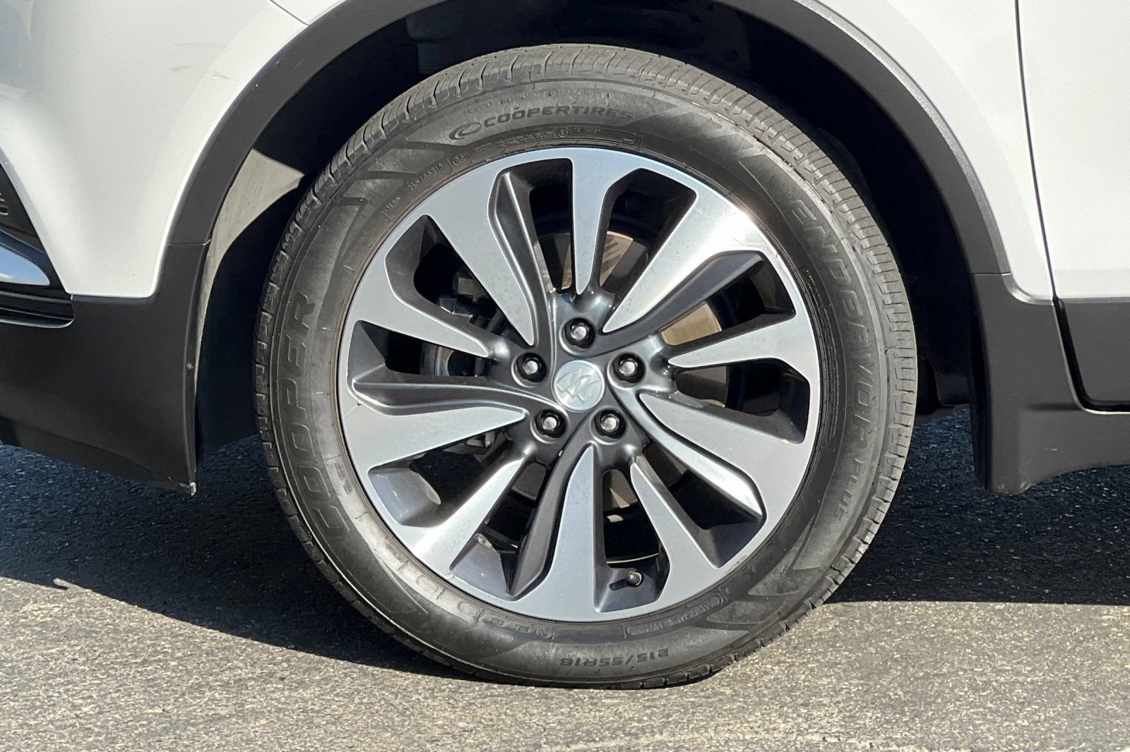 Used 2021 Buick Encore Preferred FWD image 40