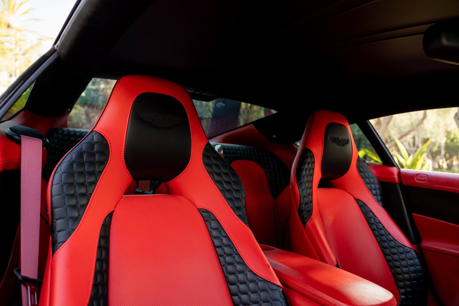 Used 2014 Aston Martin Vanquish Coupe image 17