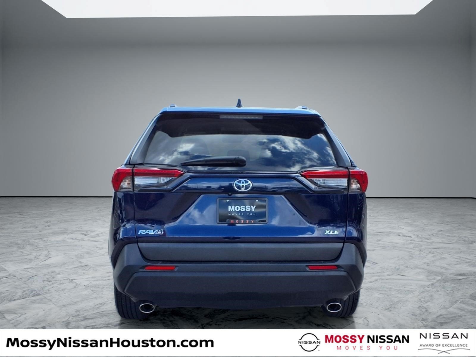 Used 2023 Toyota RAV4 XLE w/ XLE Grade Weather Package AWD/4WD image 6