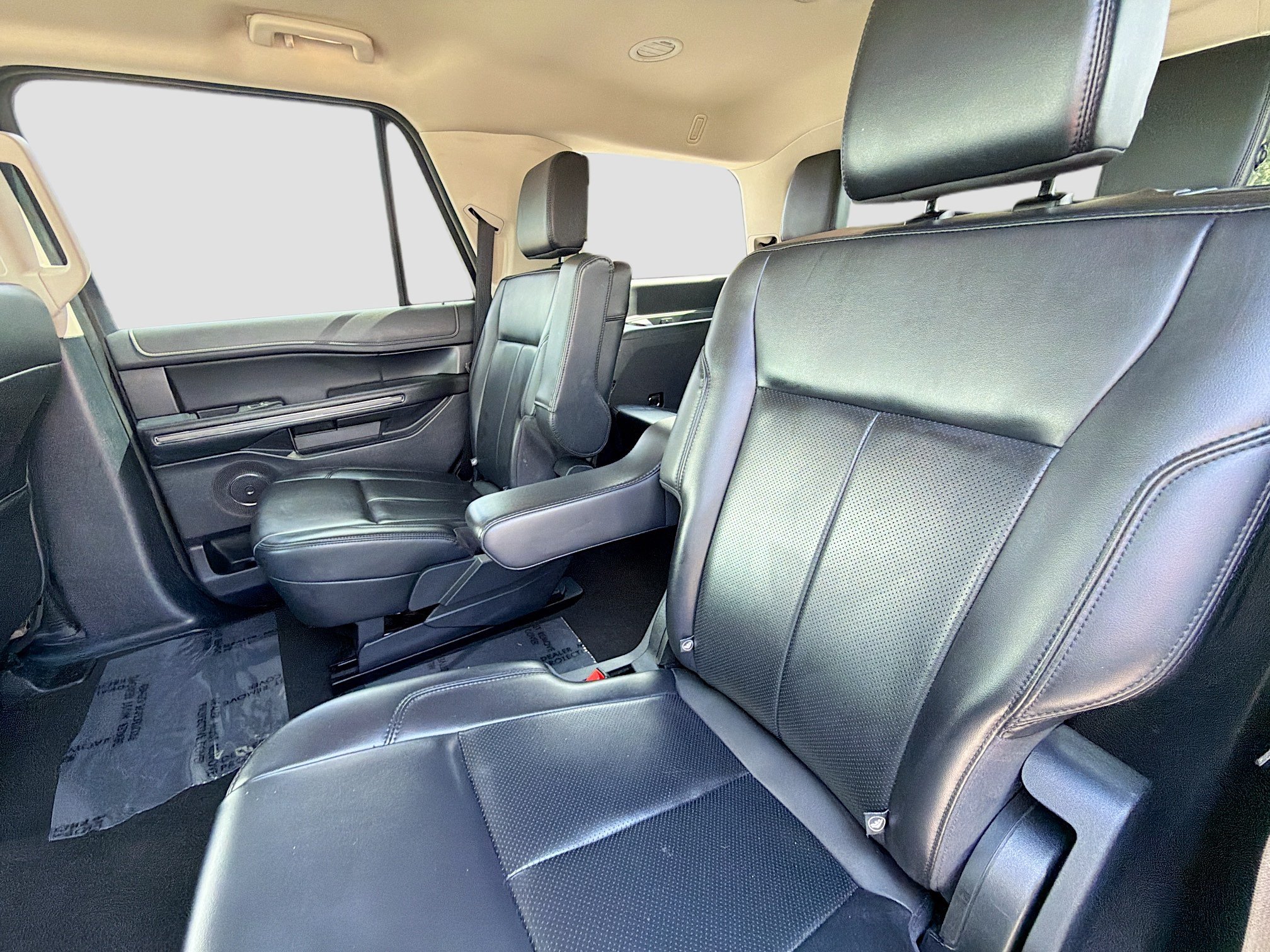 Used 2024 Ford Expedition XLT AWD/4WD image 21