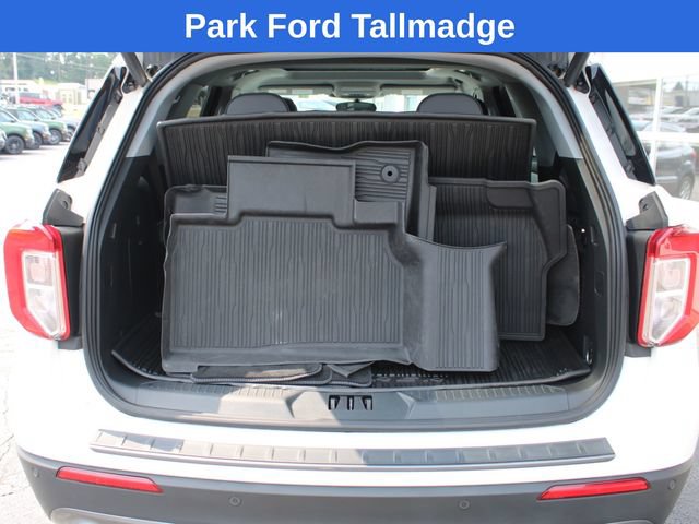 Used 2023 Ford Explorer XLT w/ Equipment Group 202A AWD/4WD image 4