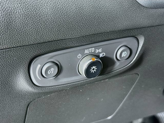 Used 2022 Buick Encore GX Essence w/ Advanced Technology Package AWD/4WD image 12