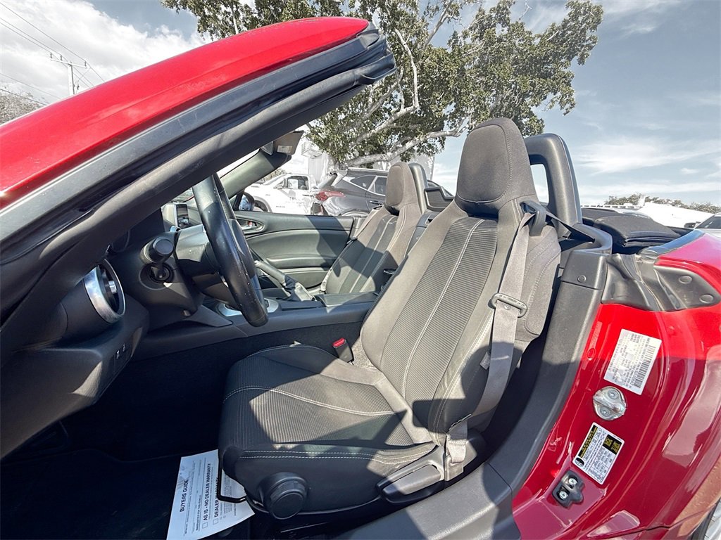 Used 2017 FIAT 124 Spider Classica image 23