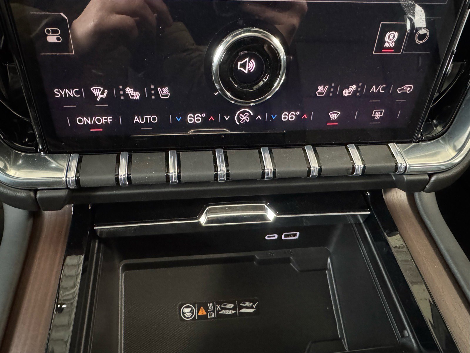 New 2026 GMC Yukon XL Denali image 30