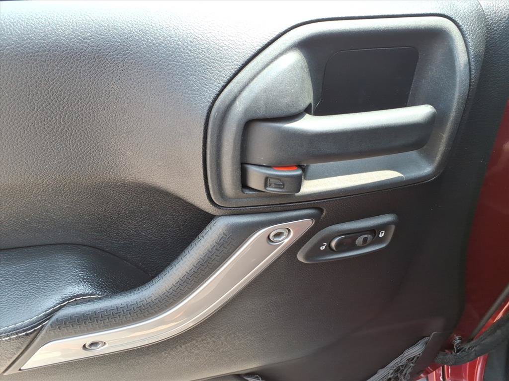 Used 2012 Jeep Wrangler Unlimited Sport AWD/4WD image 19