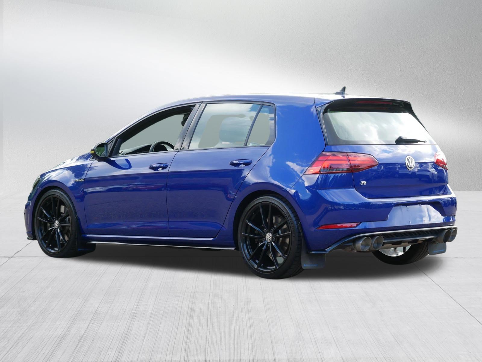 Used 2019 Volkswagen Golf R 4-Door AWD/4WD image 5