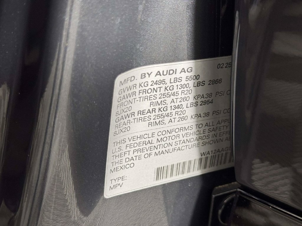 Used 2025 Audi Q5 Premium Plus AWD/4WD image 32