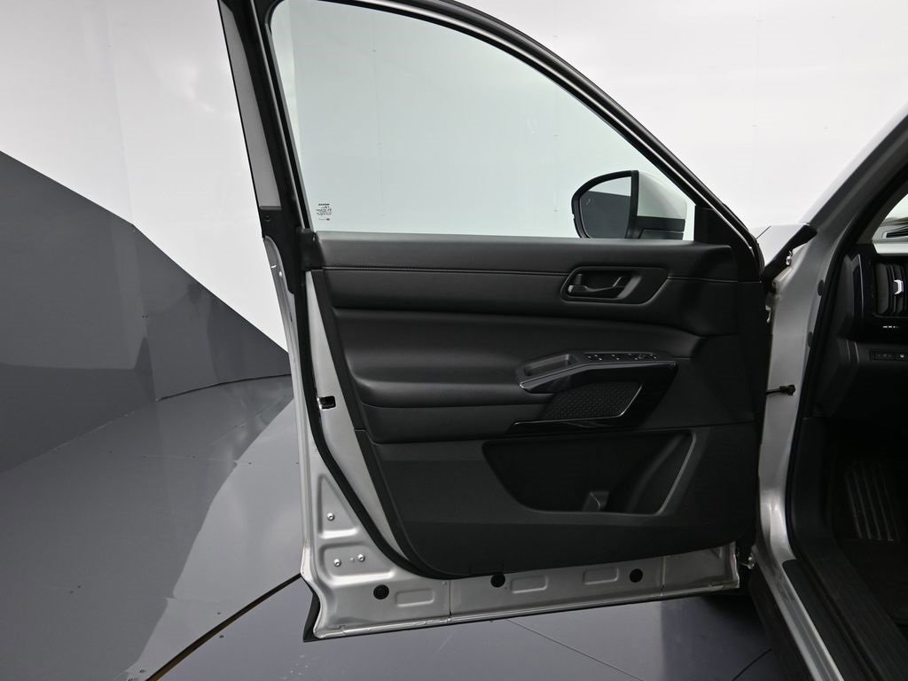 Certified 2024 Nissan Pathfinder SV image 11