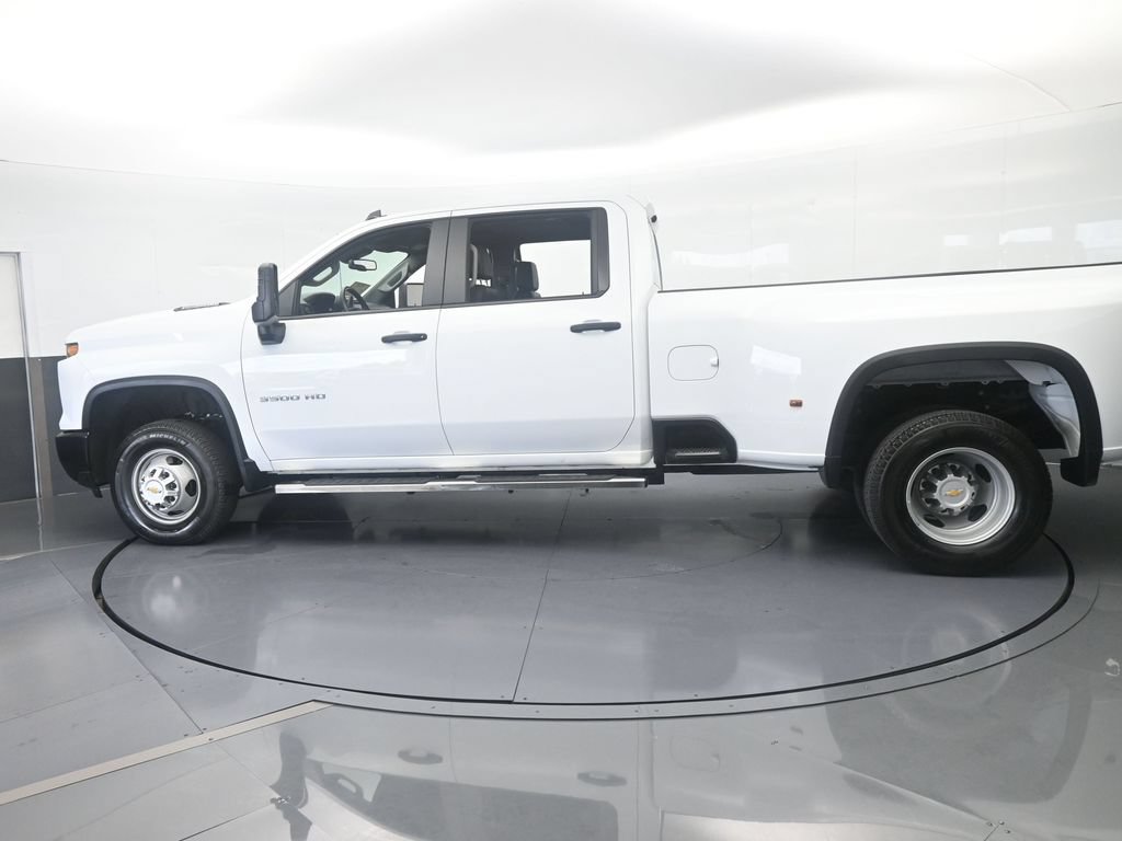 Used 2026 Chevrolet Silverado 3500 W/T AWD/4WD image 3