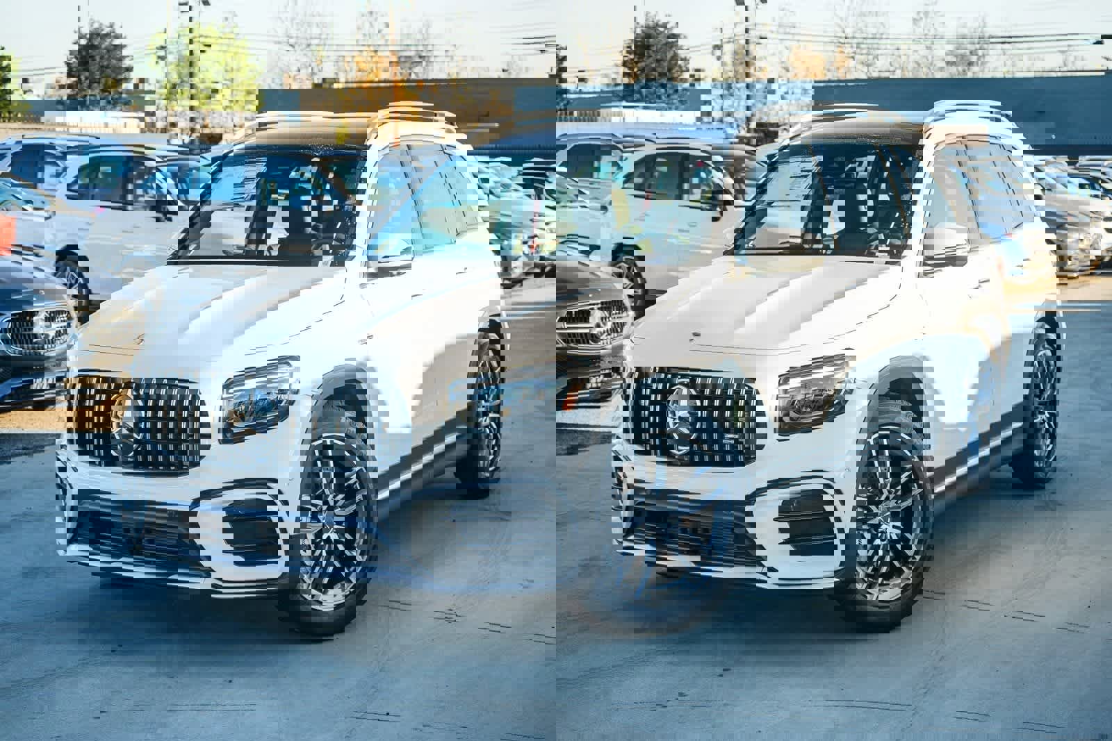 New 2025 Mercedes-Benz GLB 35 AMG 4MATIC