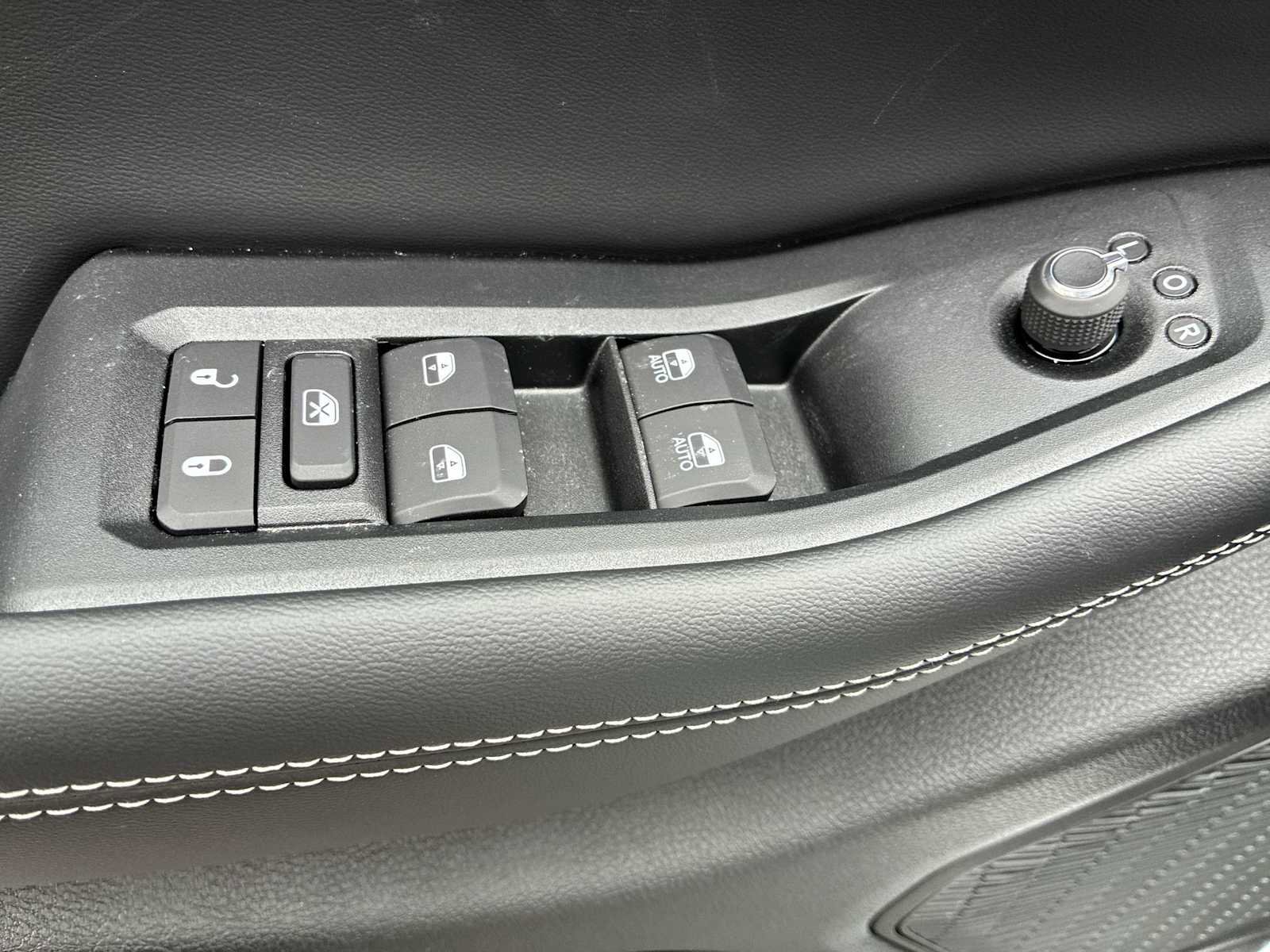 New 2026 Jeep Grand Cherokee Altitude AWD/4WD image 15