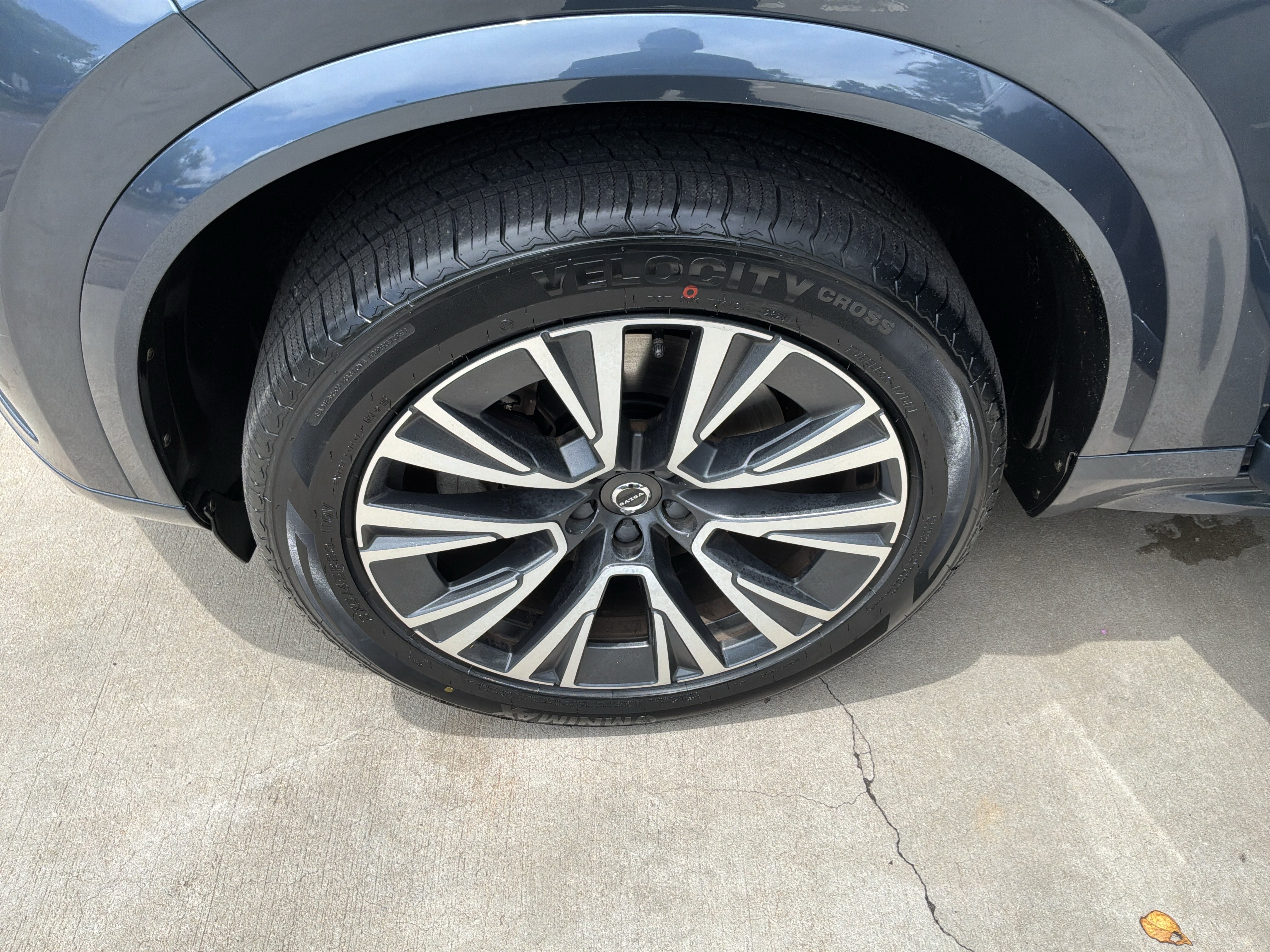 Used 2021 Volvo XC90 T6 Momentum w/ Advanced Package AWD/4WD image 13