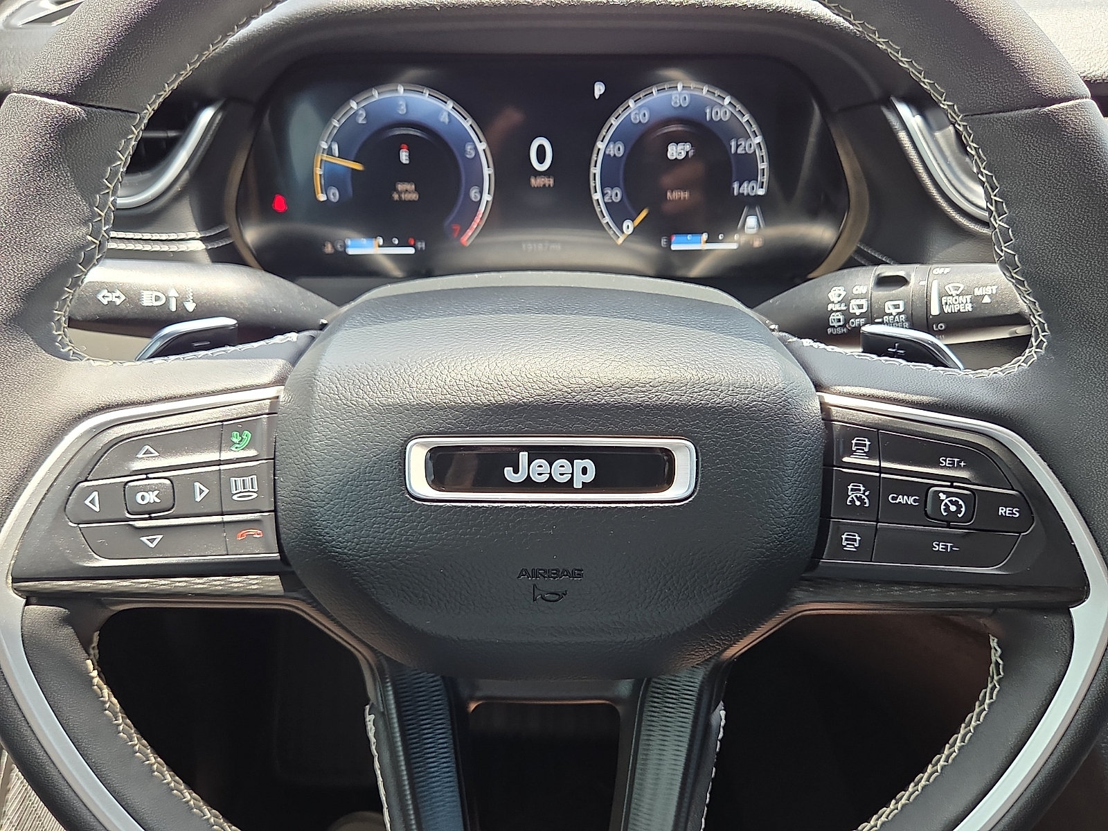 Used 2024 Jeep Grand Cherokee Altitude AWD/4WD image 24