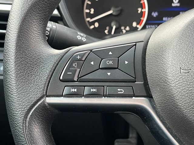 Used 2025 Nissan Altima 2.5 SV FWD image 17
