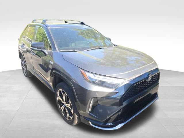 Used 2023 Toyota RAV4 XSE w/ Weather Package AWD/4WD image 9