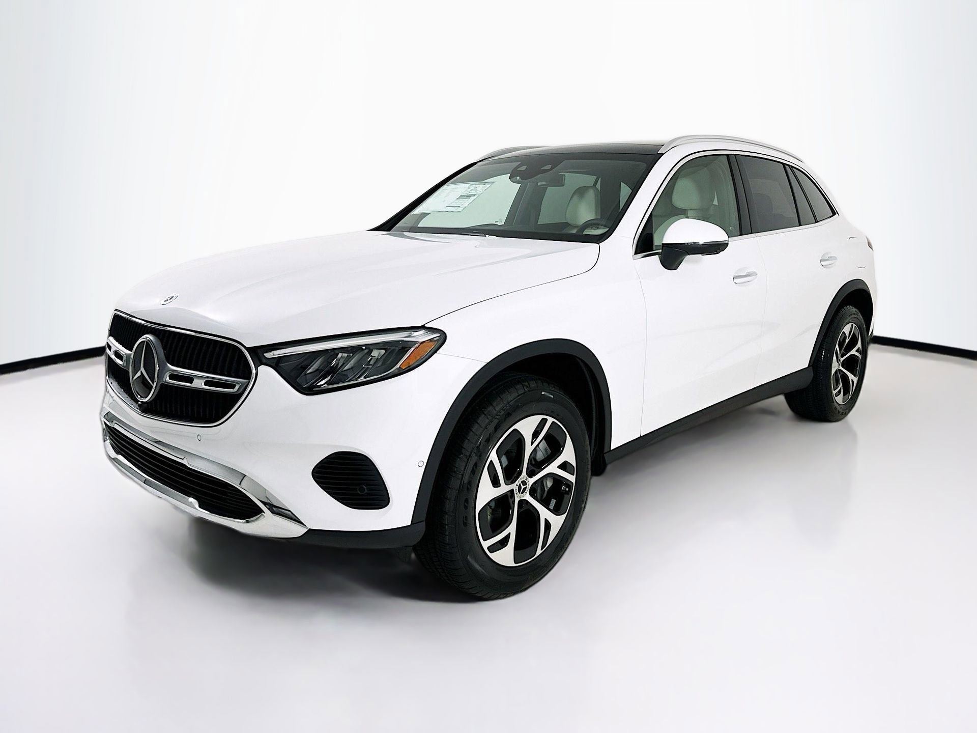 New 2026 Mercedes-Benz GLC 350e 4MATIC image 3